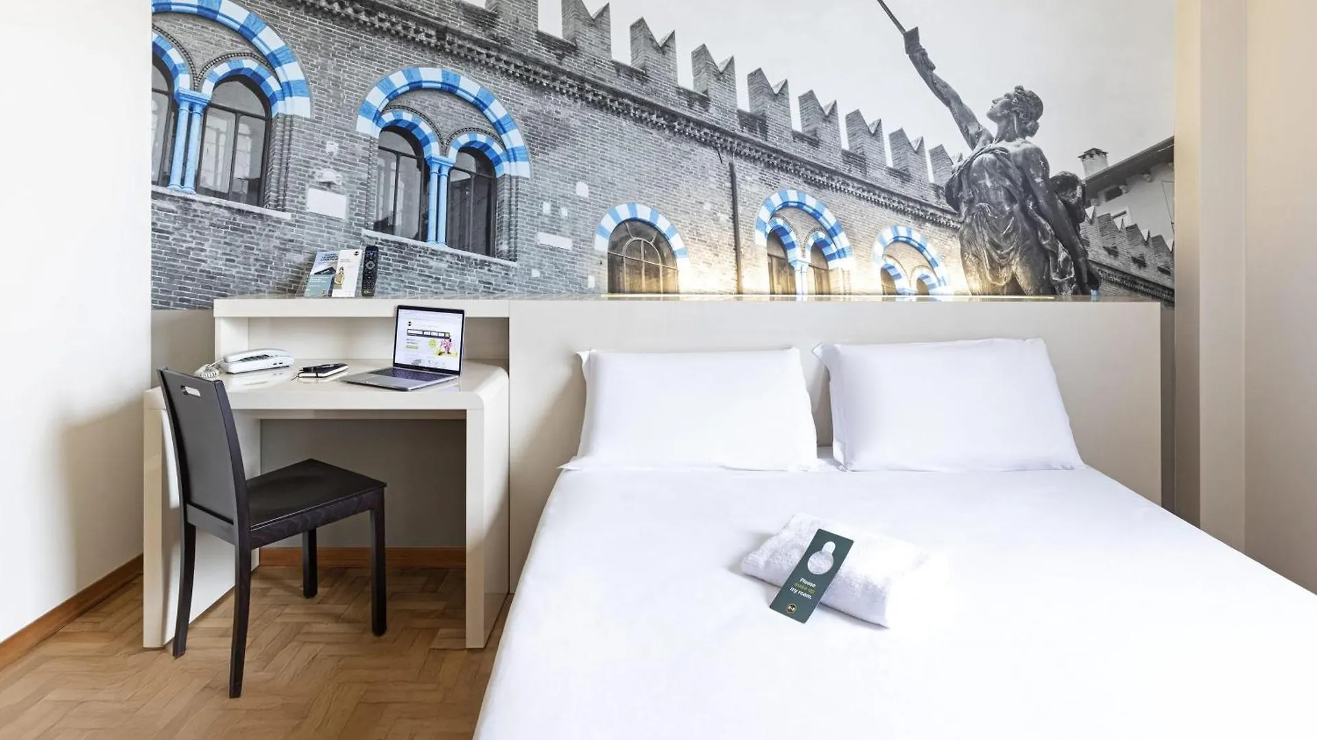 B&B Hotel Βερόνα 3*,