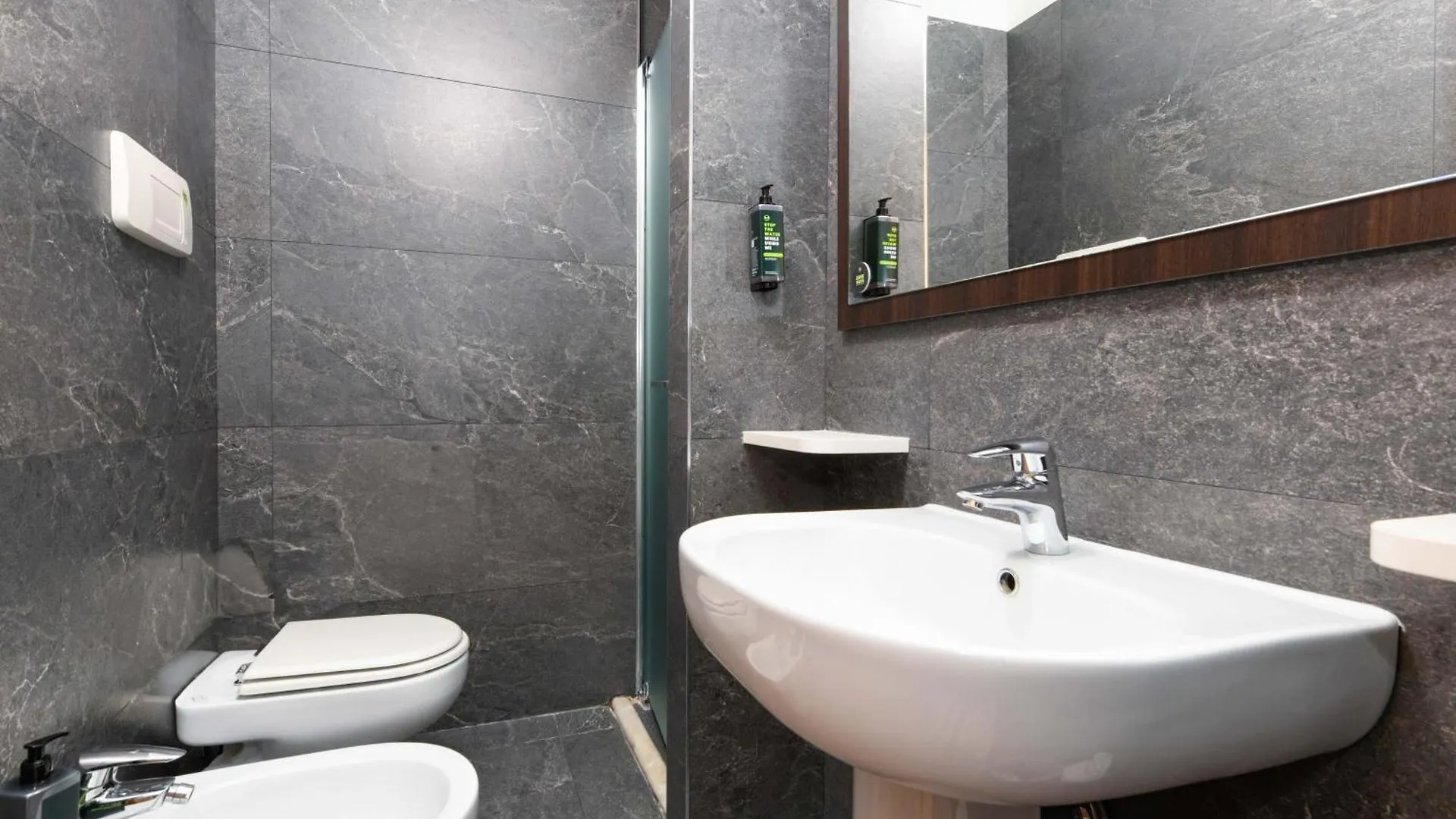 B&B Hotel Βερόνα 3*,