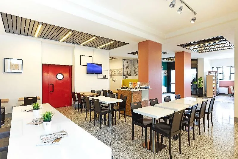 B&B Hotel Verona 3*,