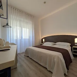 Отель Piccolo, Верона
